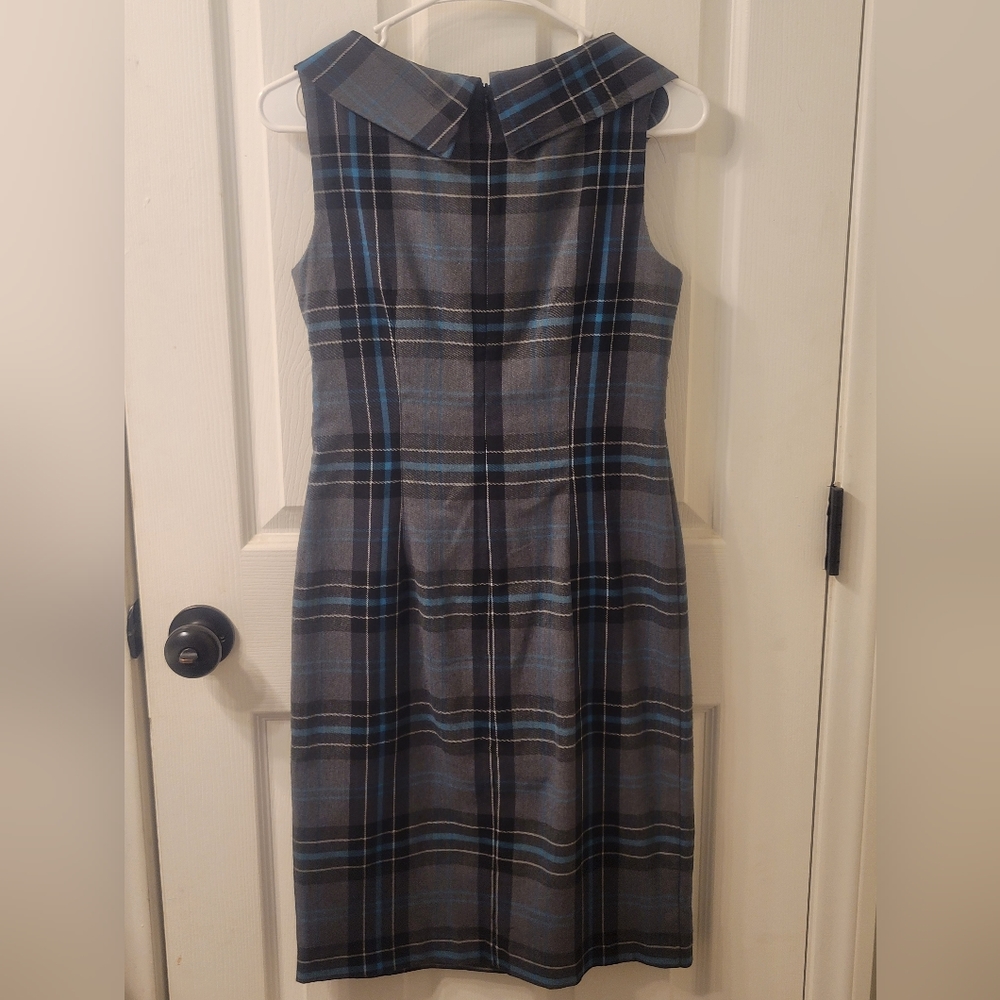Dress - Picture 3 of 6